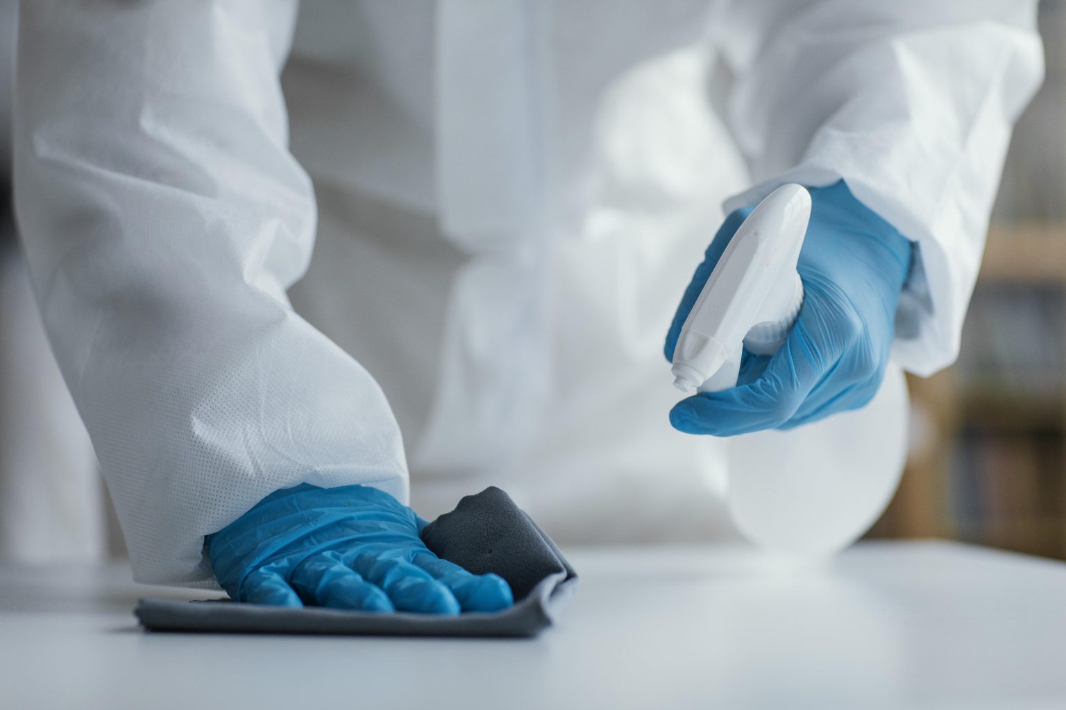 Limpeza, desinfecção, sanitização e higienização de ambientes